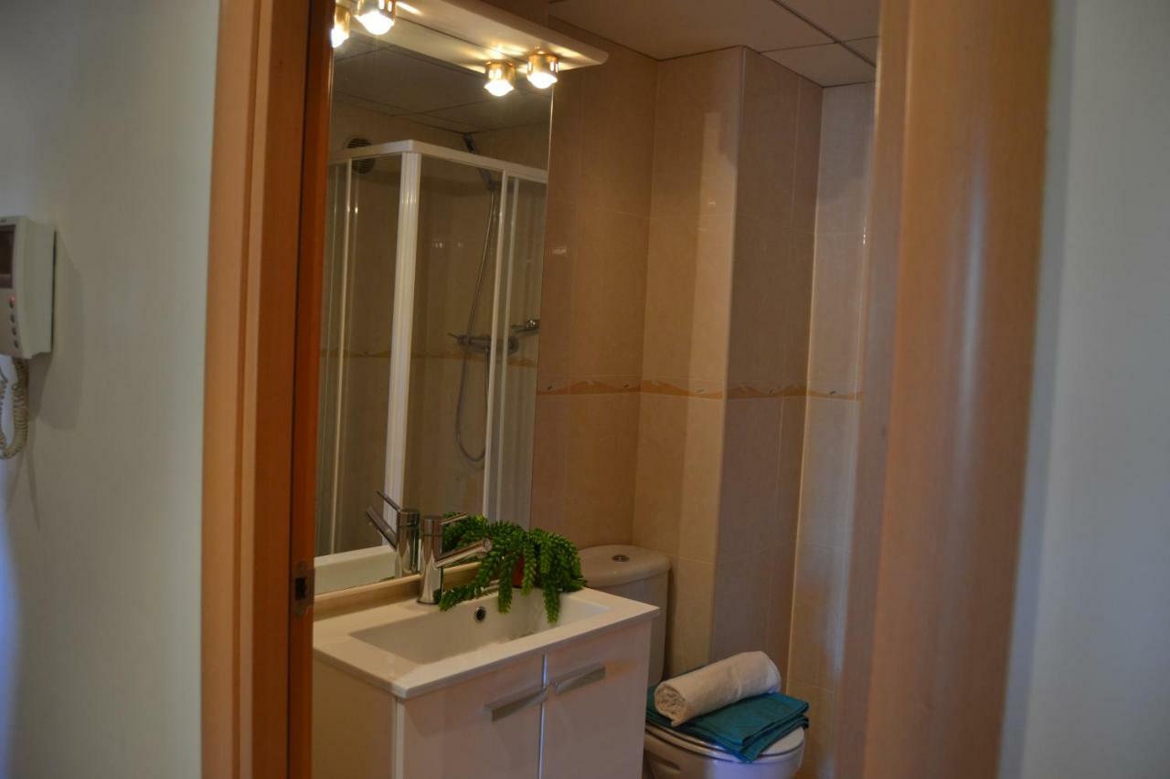 Apartamento Luminoso y amplio apartamento en Salou con piscina Exterior foto