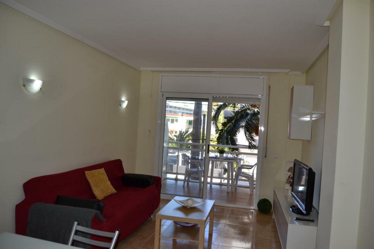 Apartamento Luminoso y amplio apartamento en Salou con piscina Exterior foto