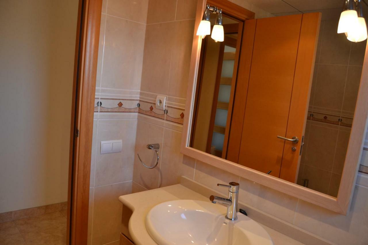 Apartamento Luminoso y amplio apartamento en Salou con piscina Exterior foto