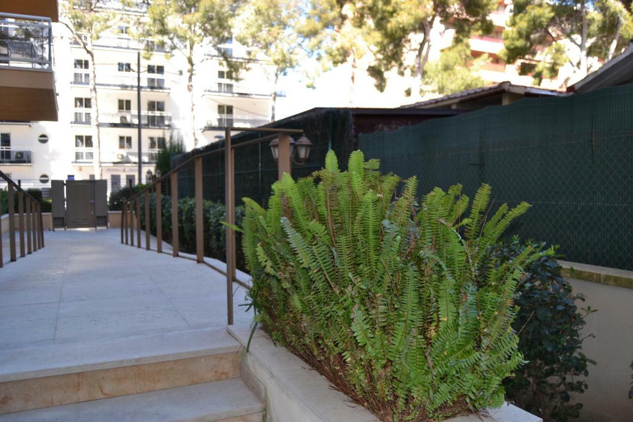 Apartamento Luminoso y amplio apartamento en Salou con piscina Exterior foto